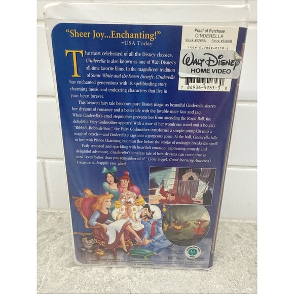 Cinderella Disney VHS Clamshell Walt Disney Masterpiece Collection. Pre-owned. - Picture 3 of 6